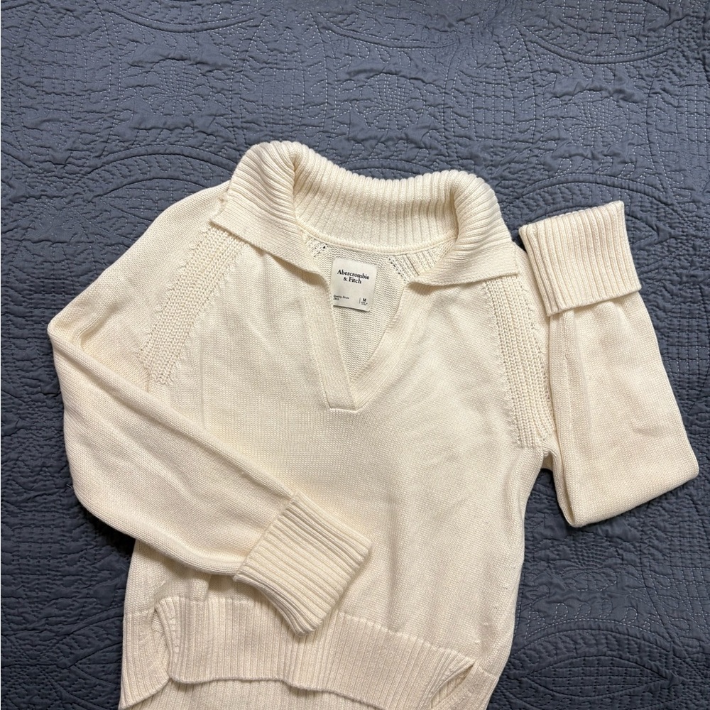 Abercrombie & Fitch Textural Notch Neck Sweater | Size M | Cream | Ribbed Knit - Picture 4 of 8